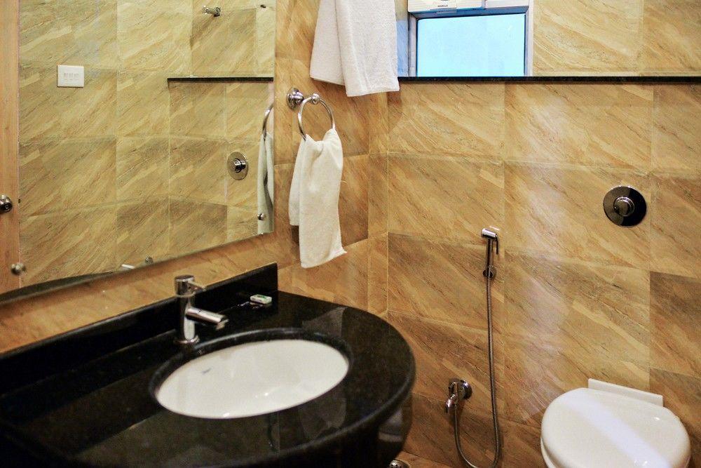Hotel Janki International By Keymagics Varanasi Exterior photo