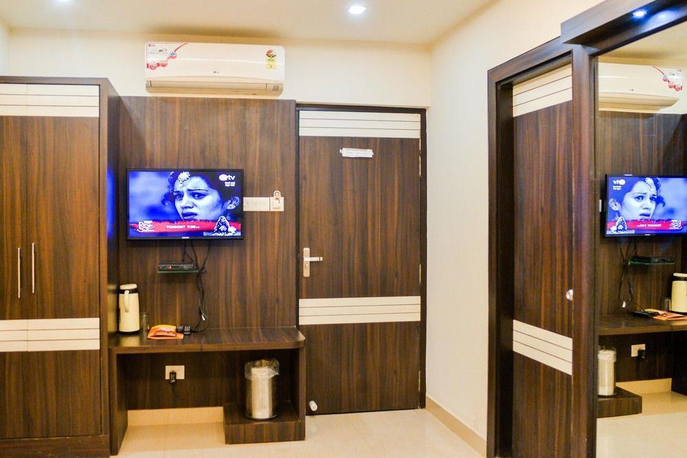 Hotel Janki International By Keymagics Varanasi Exterior photo